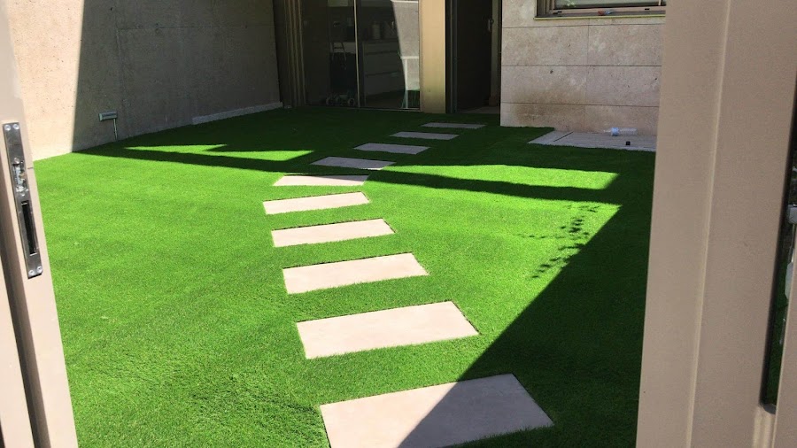 ARTY CESPED — en Pozuelo de Alarcón