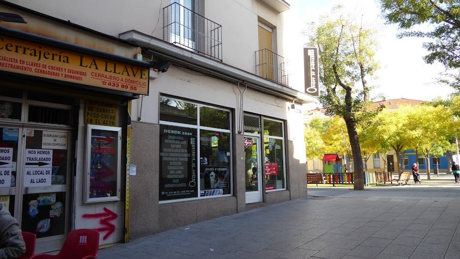 Cerrajeria La Llave — Cerrajeros en Puente de Vallecas