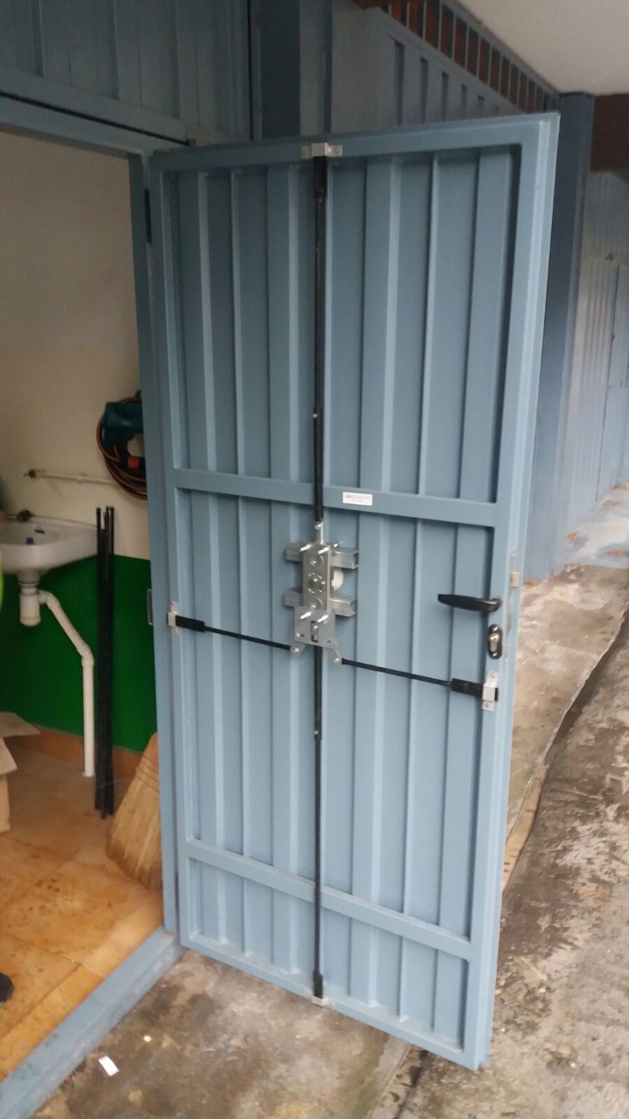 Cerrajeria Robles Portillo Urgencias 24 horas — Cerrajeros en Villaverde