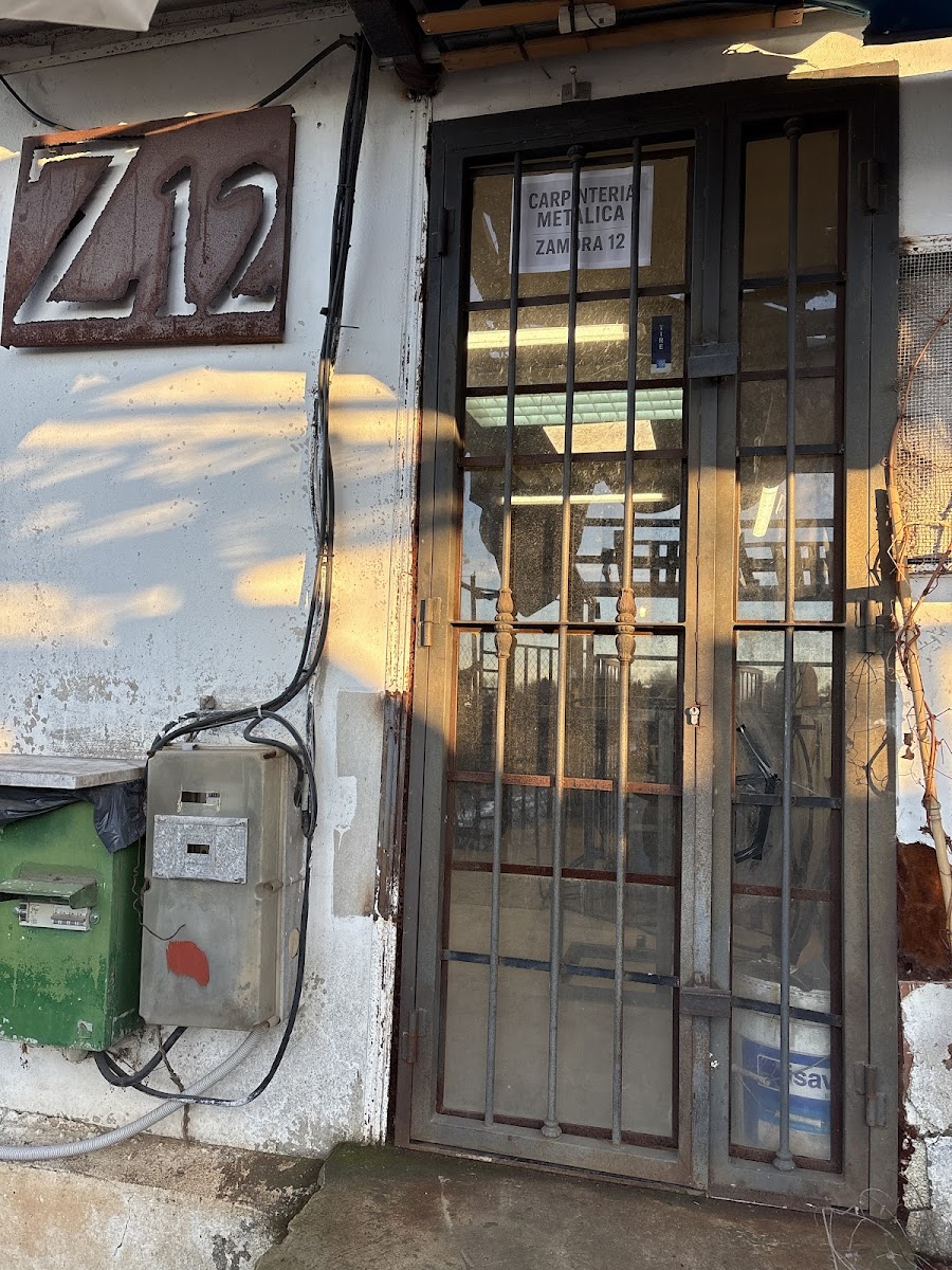 Carpintería metálica zamora12esp — cerrajero en Alcalá de Henares
