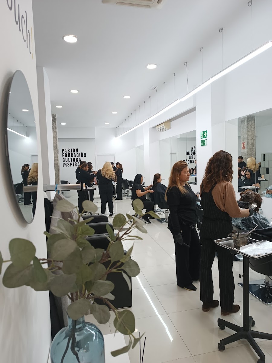 Onyx Hair School — curso de peluquería en Madrid