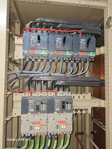 Instalaciones Eléctricas La Finca — electricistas en Barrio del Pilar / La Vaguada, Madrid