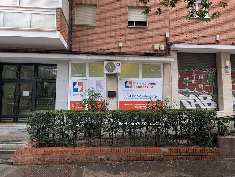 Instalaciones Thunder — electricistas en Pavones / Vinateros, Madrid