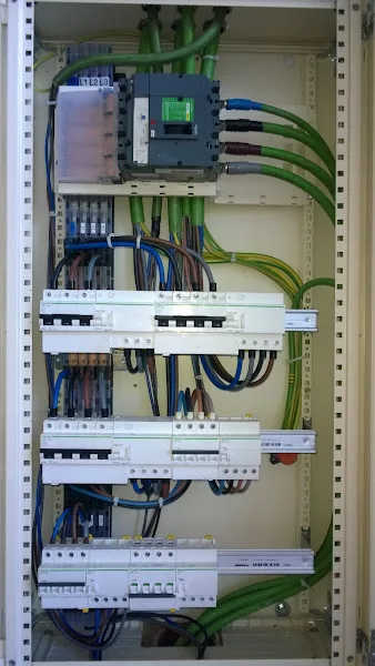 Instalaciones Eléctricas AseymA — electricistas en Los Rosales / San Cristóbal, Madrid