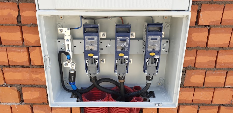 Jparfer Instalaciones y Servicios — electricista en Móstoles