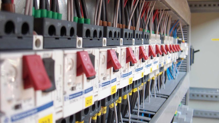 ELECTRONIETO — en Collado Villalba