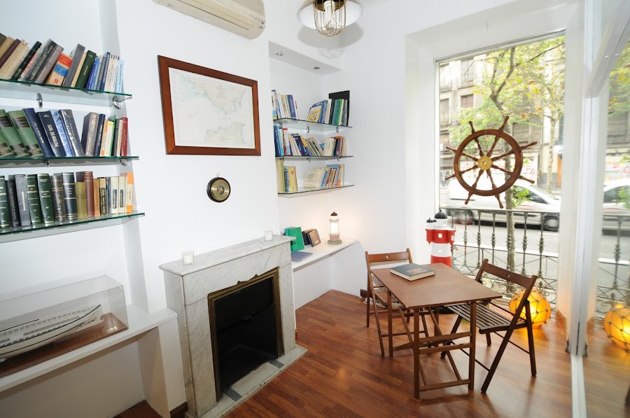 Estudios Náuticos Elcano — escuela náutica en Madrid