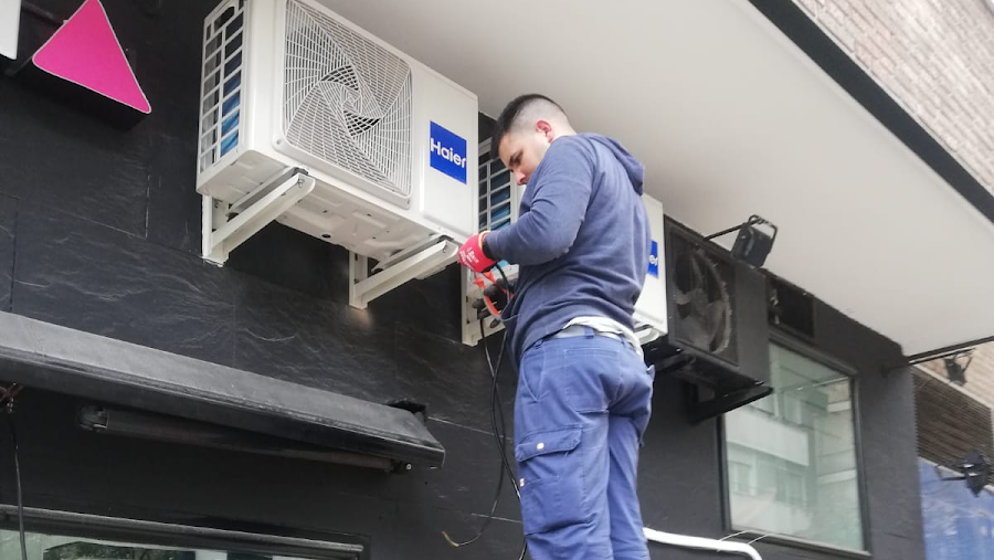 Fontanería y reparaciónes , calefacción y climatización — Fontaneros en Moncloa