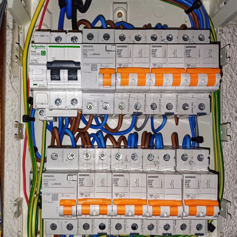 Gosimer — Electricistas en Moncloa