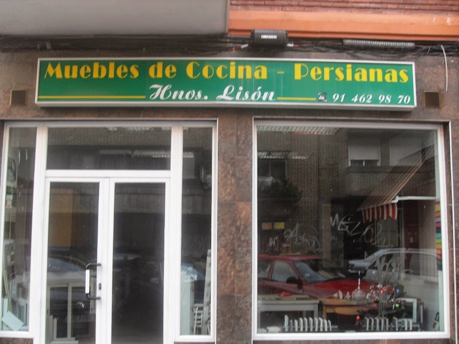 Hermanos Lisón Muebles de Cocina — Cocinas en Carabanchel