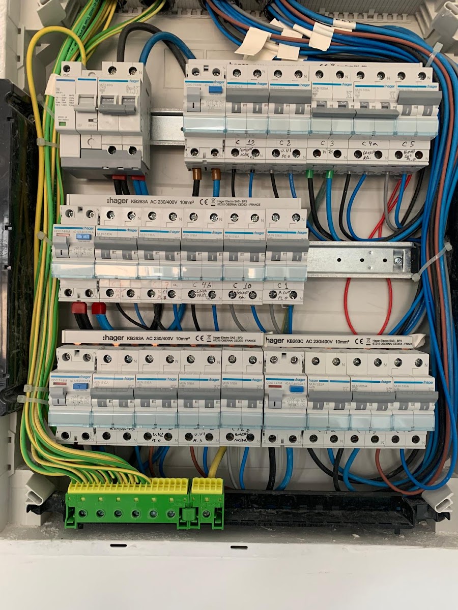 Instalaciones Eléctricas Botrán — en Pozuelo de Alarcón