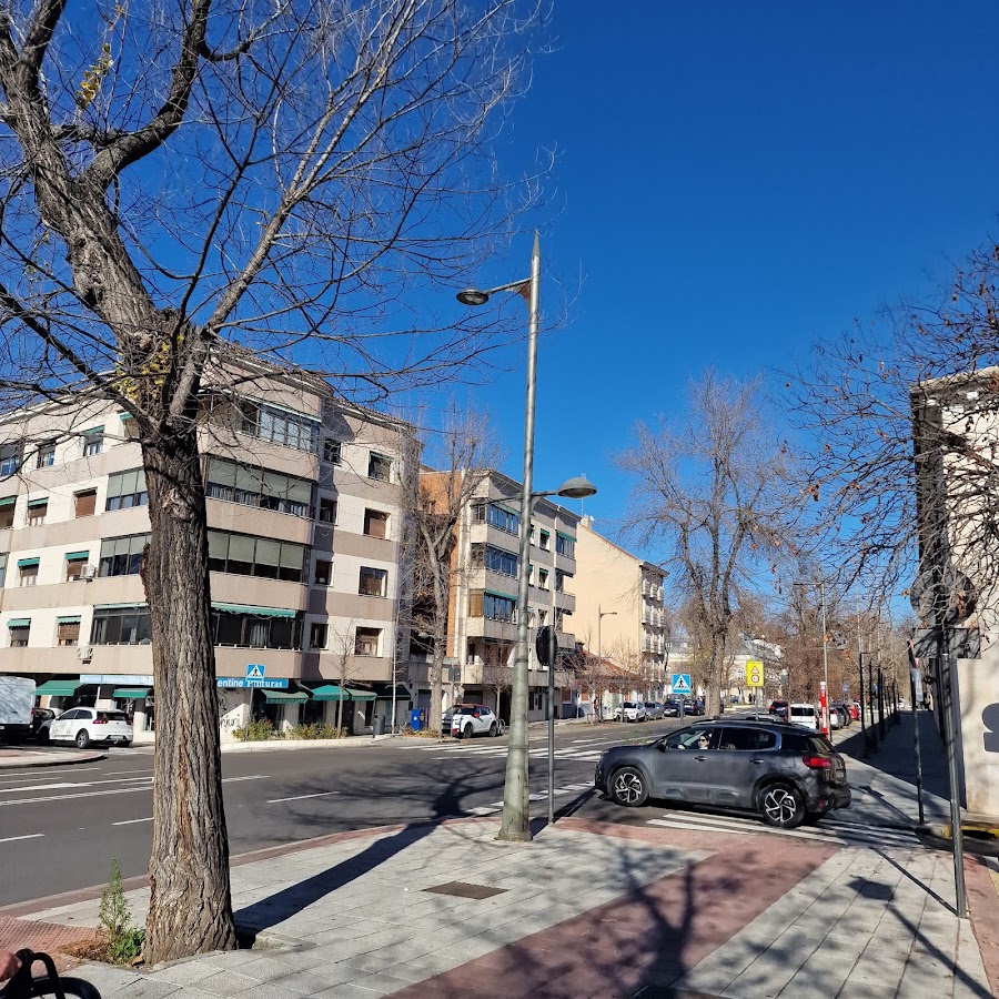 Luis Mora Cortinas Moquetas Decoración — en Aranjuez