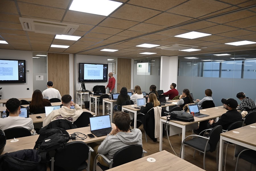 IM Digital Business School — máster de marketing digital en Madrid