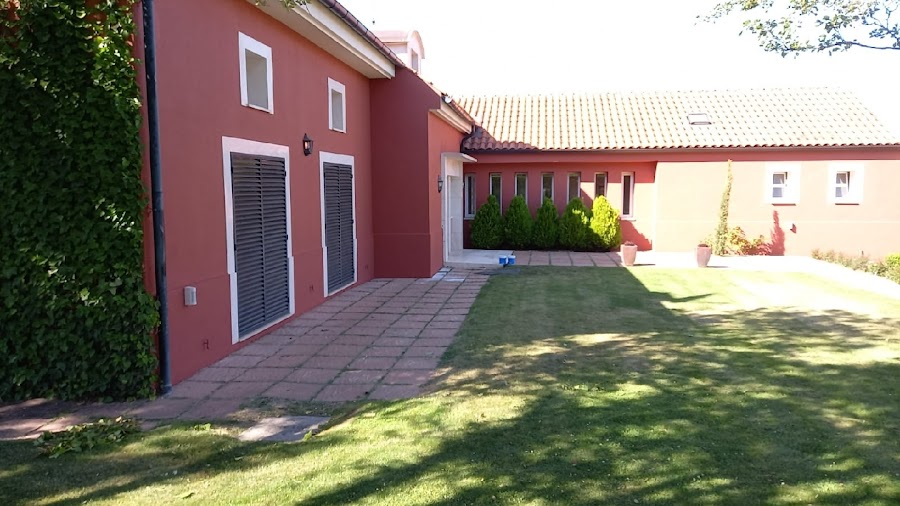ML Pinturas y Servicios S.L — en Alcobendas