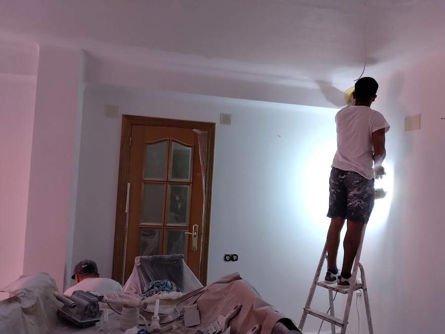 Pinta Tu Piso - Pintores en Valencia — en Las Rozas