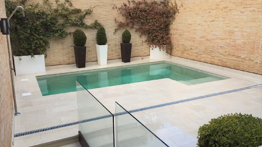 Piscinas Hernández - Construcciones Pama S.A. — en Majadahonda