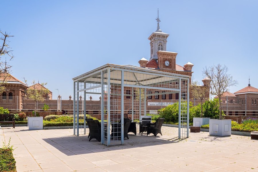 Sanitas Residencia de Mayores El Viso — residencia de ancianos en Madrid