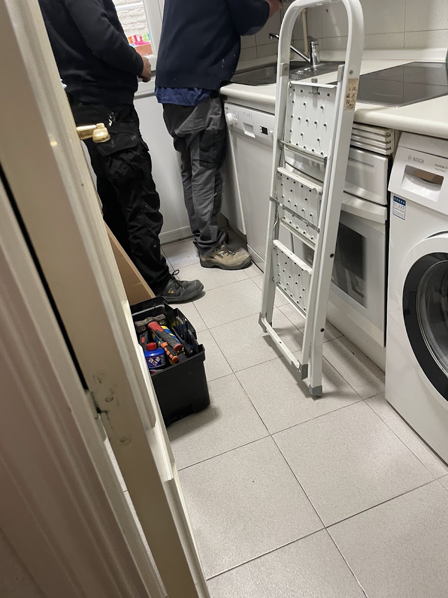 RMAR INSTALACIONES Y SERVICIOS — Calderas en Villa de Vallecas