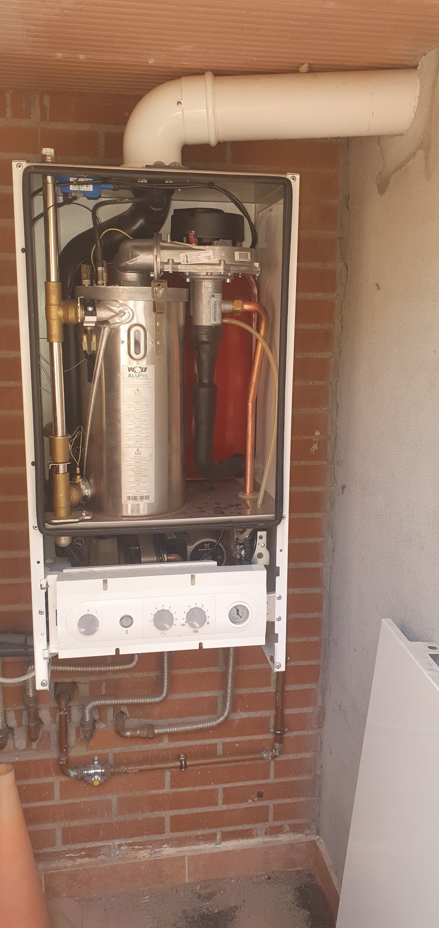 SoluHeat - Técnico Reparación Calderas Quintana — Calderas en Ciudad Lineal